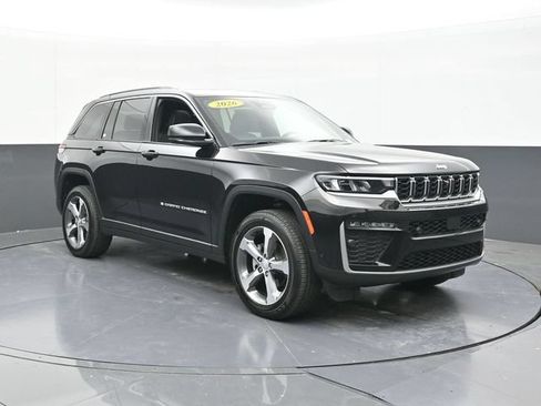 Used 2026 Jeep Grand Cherokee Limited w/ Luxury Tech Group II AWD/4WD image 20