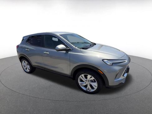 Used 2025 Buick Encore GX Preferred FWD image 2