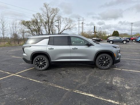 New 2026 Chevrolet Traverse LT AWD/4WD image 4