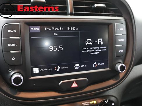 Used 2025 Kia Soul LX w/ LX Technology Package FWD image 18