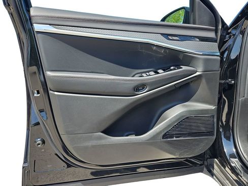 New 2025 Jeep Wagoneer S Limited image 17