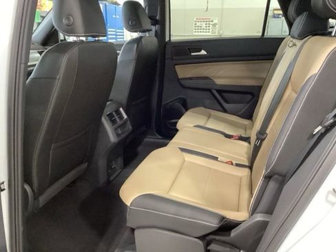 Certified 2023 Volkswagen Atlas Cross Sport SEL image 17