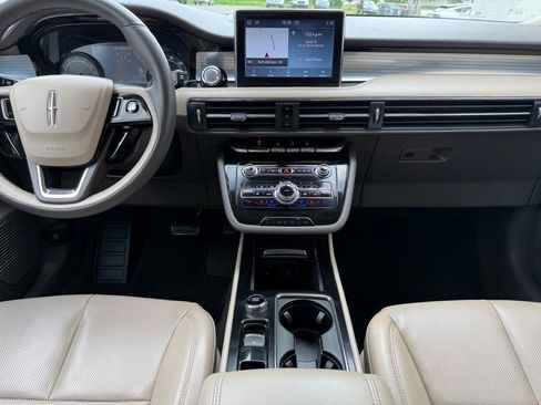 Used 2022 Lincoln Corsair AWD w/ Equipment Group 101A image 10