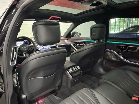 Used 2024 Mercedes-Benz S 63 AMG S image 38