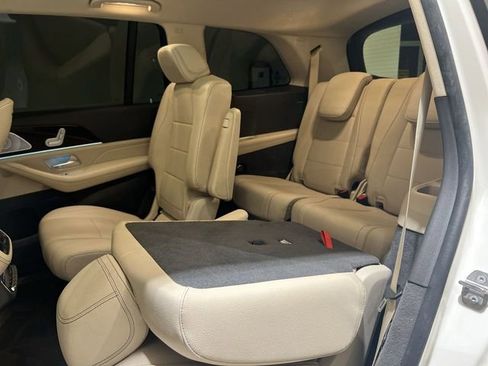 Used 2020 Mercedes-Benz GLS 450 4MATIC image 25