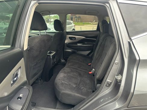 Used 2018 Nissan Murano S image 10