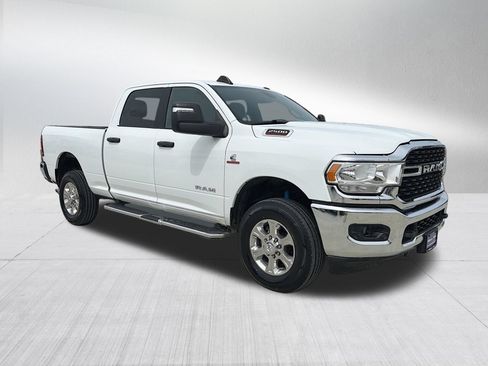 Used 2024 RAM 2500 Big Horn w/ Off Road Package AWD/4WD image 4