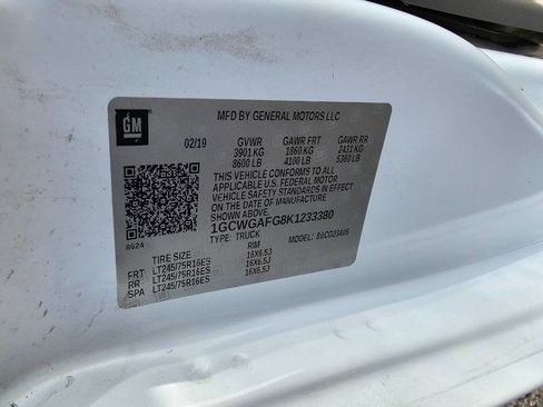 Used 2019 Chevrolet Express 2500 image 23