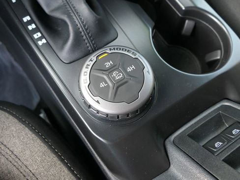 Used 2025 Ford Bronco Big Bend image 22