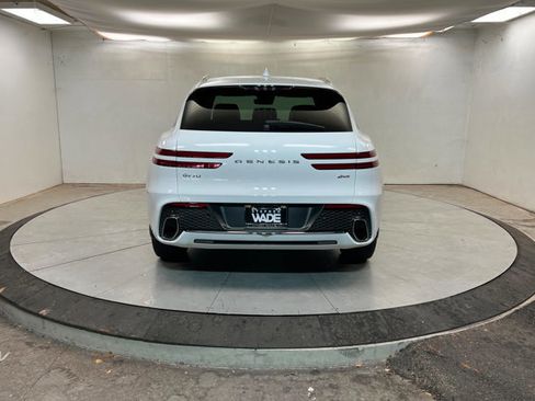 Used 2022 Genesis GV70 2.5T image 4