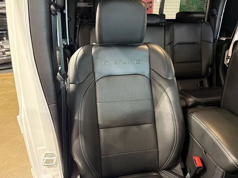Used 2021 Jeep Gladiator Overland w/ Popular Equipment Package AWD/4WD image 82