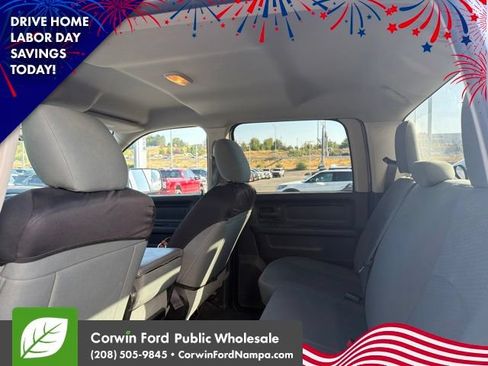 Used 2015 RAM 2500 Tradesman w/ Chrome Appearance Group AWD/4WD image 10