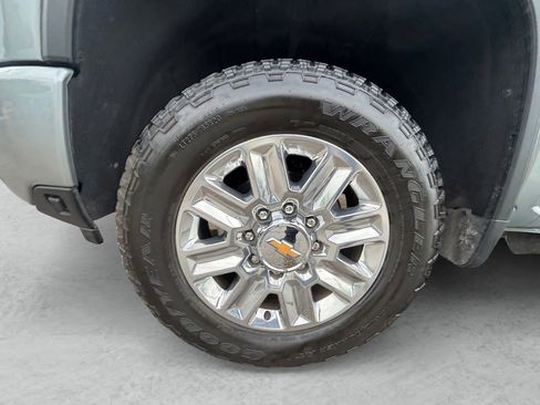 Used 2025 Chevrolet Silverado 2500 High Country AWD/4WD image 28
