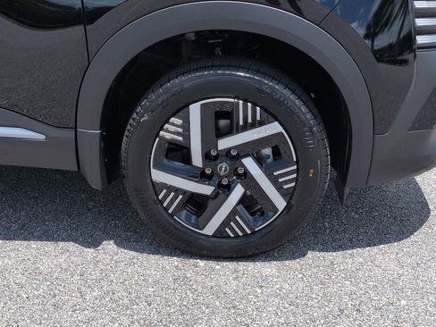 New 2026 Nissan Kicks SV FWD image 12