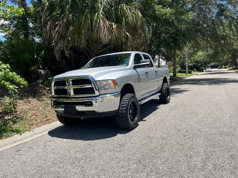 Used 2018 RAM 2500 Tradesman w/ Chrome Appearance Group AWD/4WD image 8