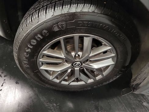 Used 2021 Nissan Rogue S AWD/4WD image 10