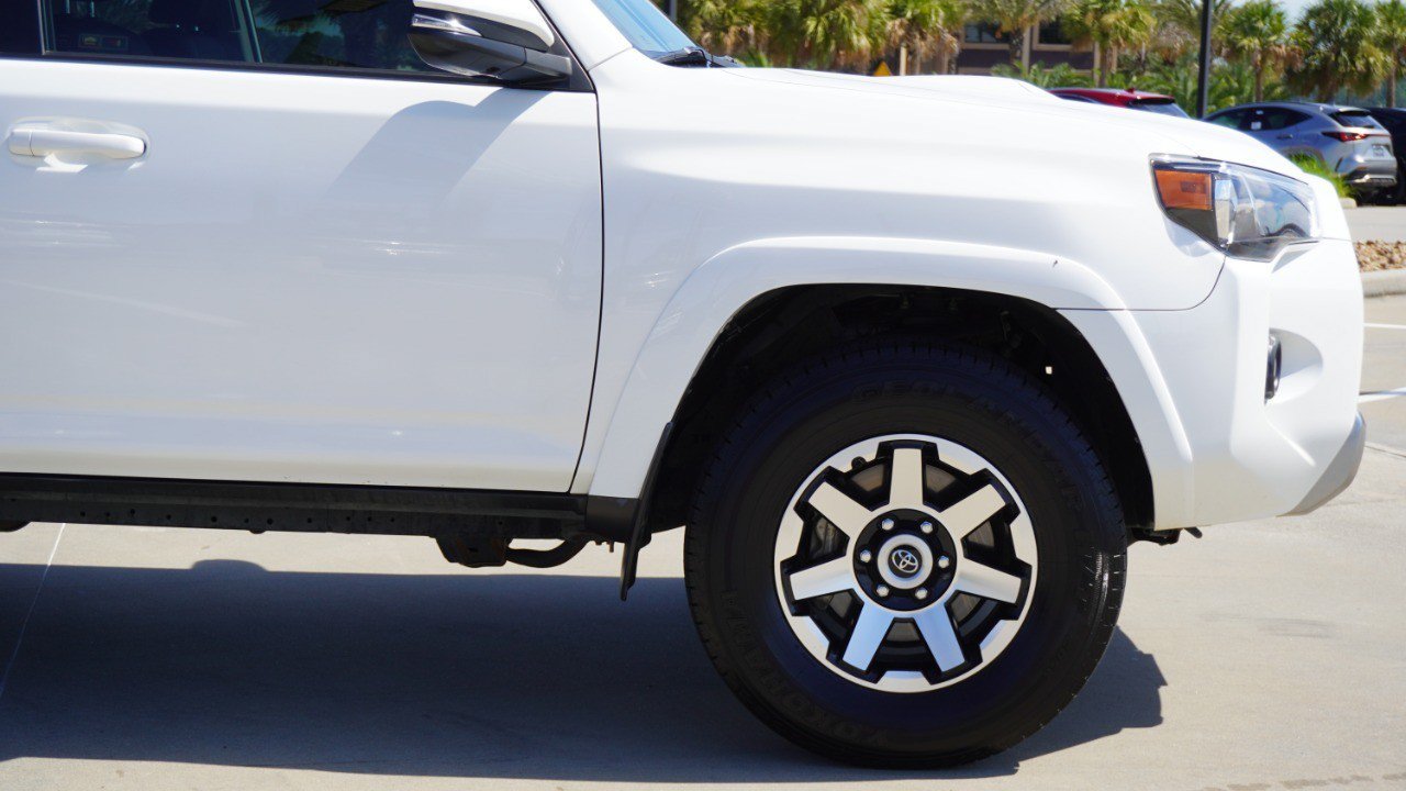 Used 2019 Toyota 4Runner TRD Off-Road Premium AWD/4WD image 9