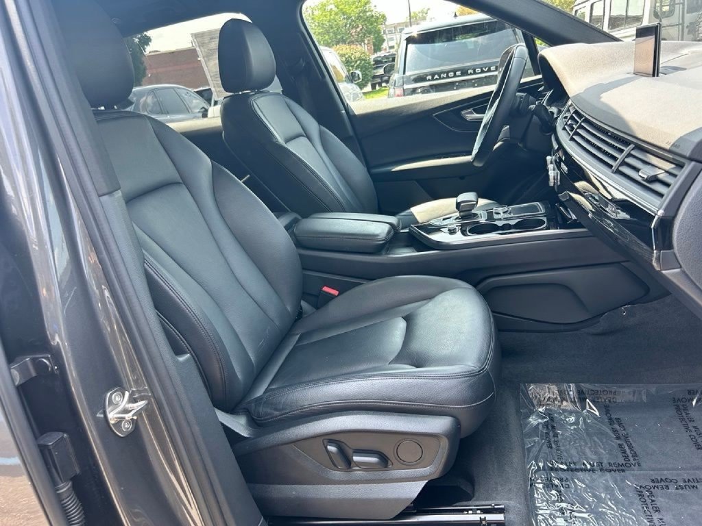 Used 2019 Audi Q7 3.0T Premium AWD/4WD image 11