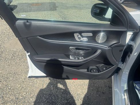 Used 2023 Mercedes-Benz E 350 4MATIC Sedan image 11