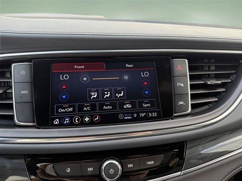 Used 2023 Buick Enclave Essence AWD/4WD image 5