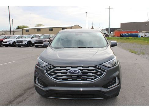 Used 2023 Ford Edge Titanium image 3