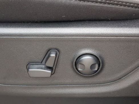 Used 2023 RAM 1500 Big Horn image 17