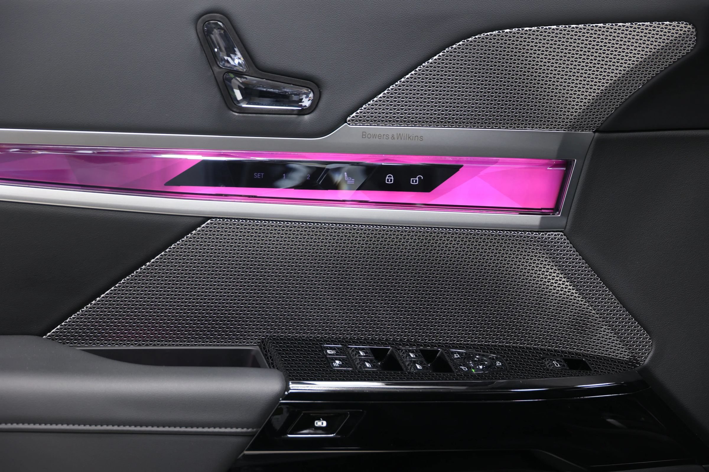 Used 2025 BMW 740i RWD image 11