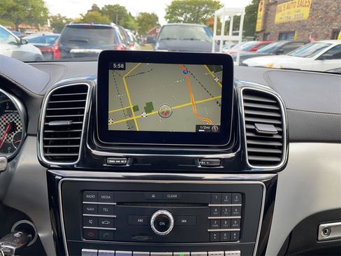 Used 2018 Mercedes-Benz GLE 43 AMG 4MATIC w/ Premium 3 Package image 38