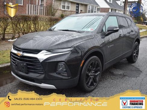 Used 2025 Chevrolet Blazer LT FWD image 1