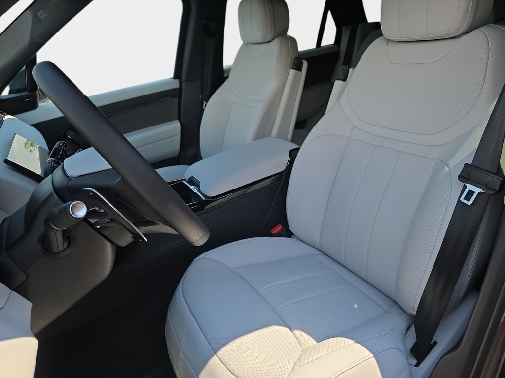 New 2026 Land Rover Range Rover Sport SE AWD/4WD image 12
