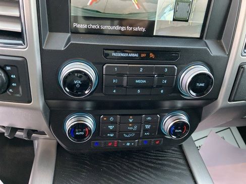 Used 2019 Ford F150 Platinum w/ Equipment Group 701A Luxury image 20