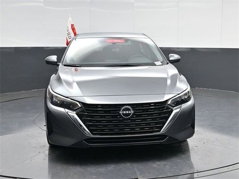 Used 2025 Nissan Sentra S image 8