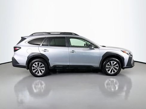 Certified 2025 Subaru Outback Premium AWD/4WD image 10