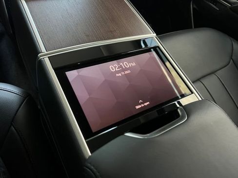 Used 2024 Land Rover Range Rover Long Wheelbase Autobiography image 22