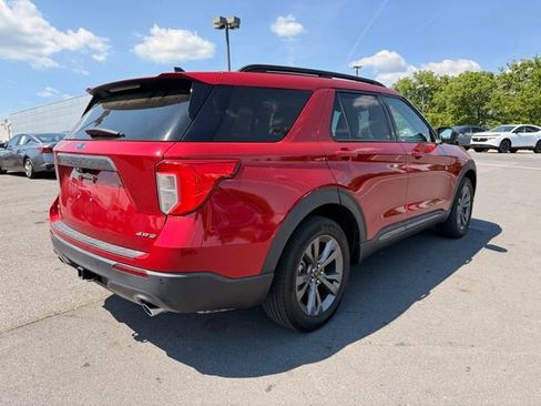 Used 2022 Ford Explorer XLT w/ Equipment Group 202A AWD/4WD image 5