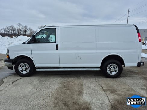 Used 2024 Chevrolet Express 2500 Work Van w/ Driver Convenience Package image 4