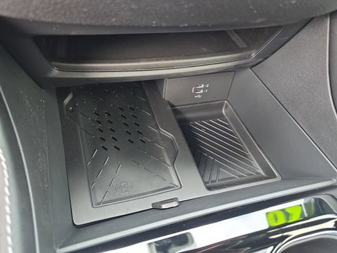 New 2026 Chrysler Pacifica Limited w/ S Appearance Package FWD image 22