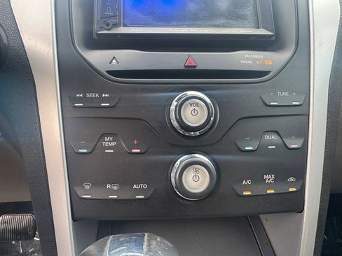 Used 2012 Ford Explorer XLT FWD image 13