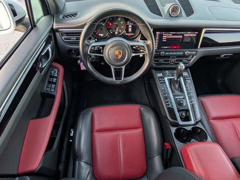Used 2021 Porsche Macan AWD/4WD image 8