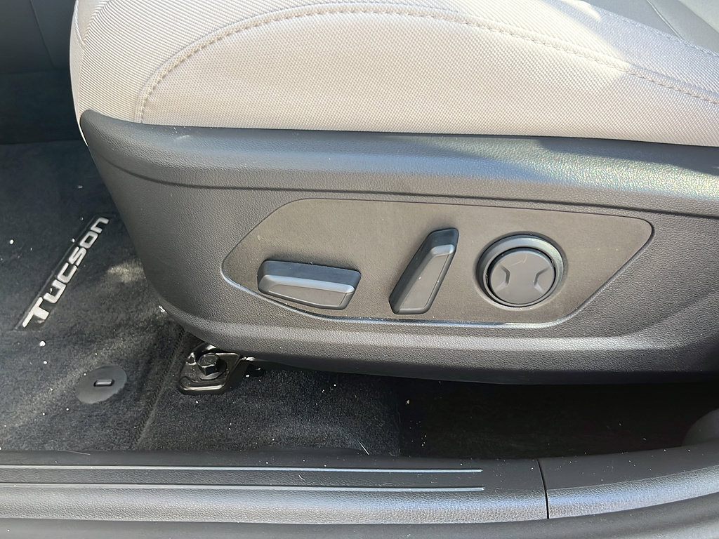 Certified 2025 Hyundai Tucson SEL FWD image 20