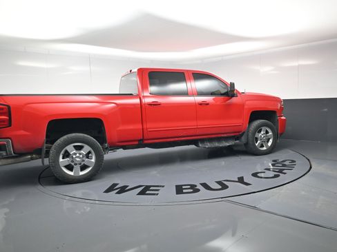 Used 2019 Chevrolet Silverado 2500 LT w/ LT Convenience Package image 16