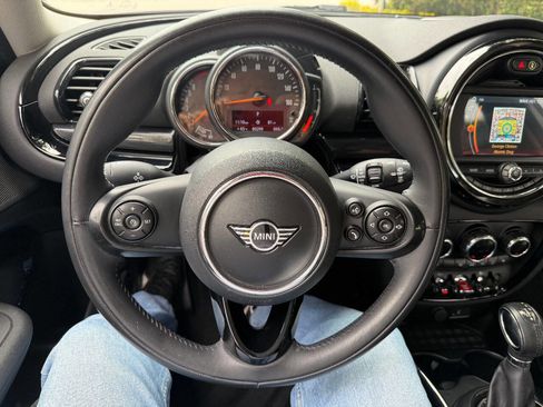 Used 2019 MINI Cooper Clubman FWD image 26