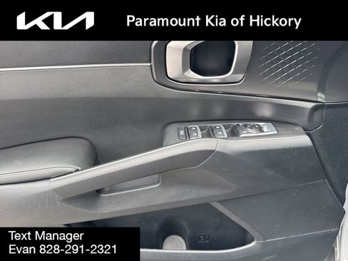 Used 2025 Kia Sorento S w/ Panoramic Sunroof Package image 21