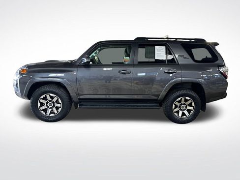 Certified 2022 Toyota 4Runner TRD Off-Road Premium w/ Moonroof Package AWD/4WD image 2