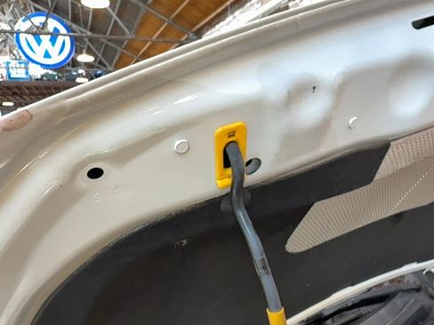 Used 2019 Buick Cascada Premium image 83