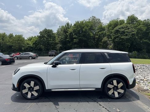 New 2025 MINI Cooper Countryman S image 2