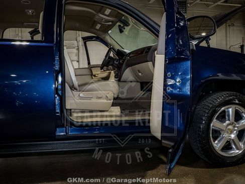 Used 2012 Chevrolet Suburban LT image 64