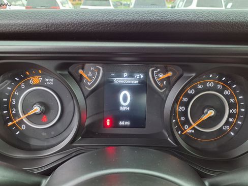 Used 2026 Jeep Wrangler Sport image 13