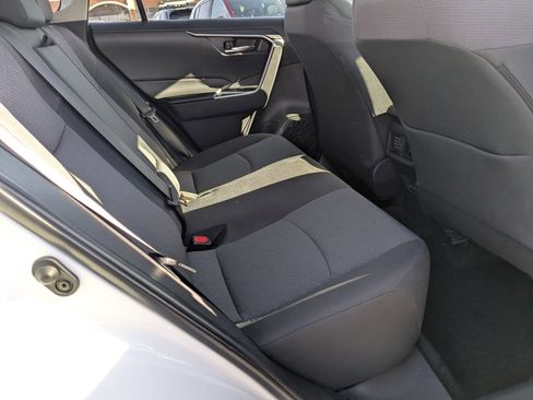 Used 2024 Toyota RAV4 XLE image 33