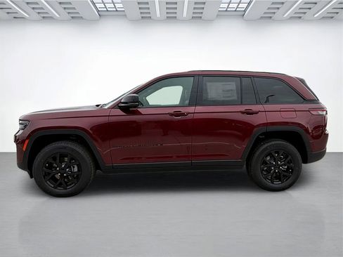 New 2025 Jeep Grand Cherokee Altitude image 6